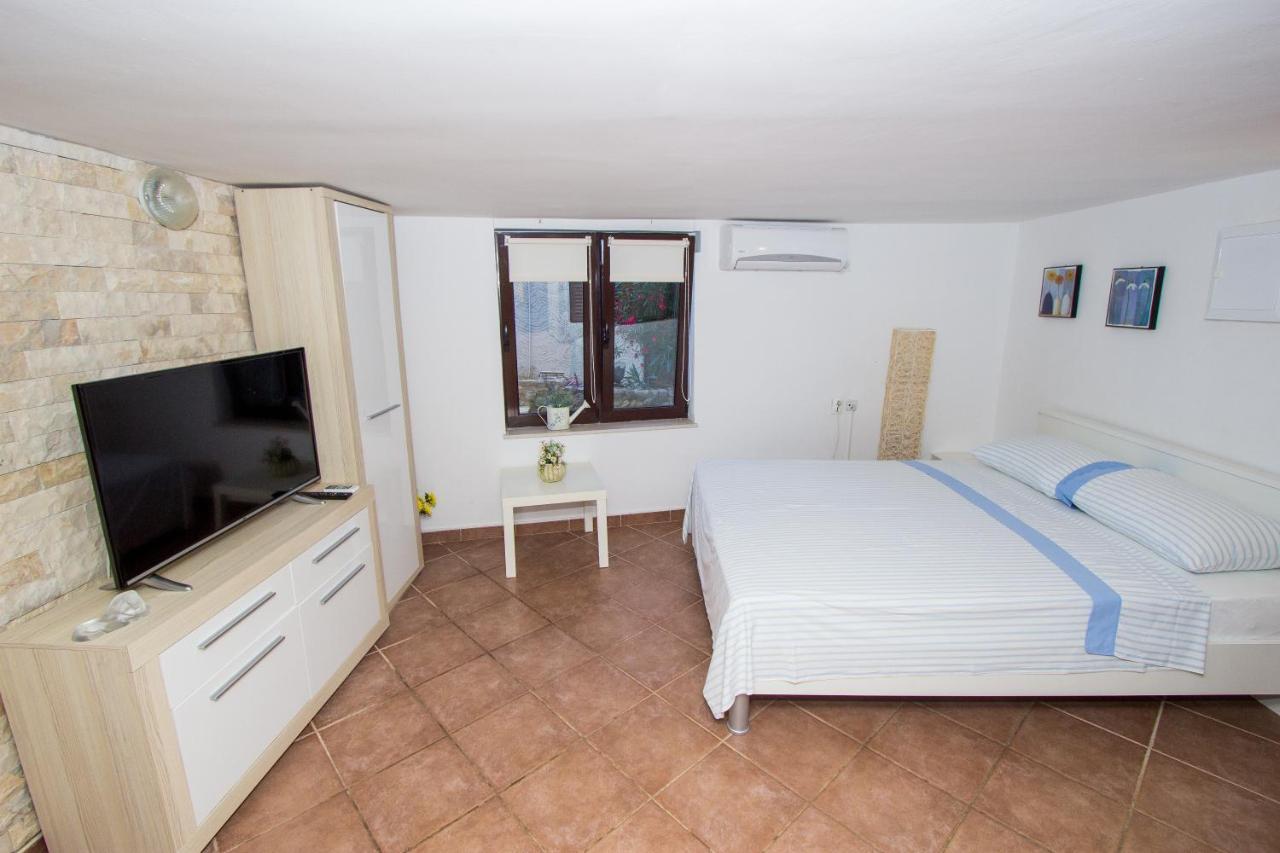 Apartmani Alic 希贝尼克 外观 照片